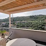 Apartment Place To Be